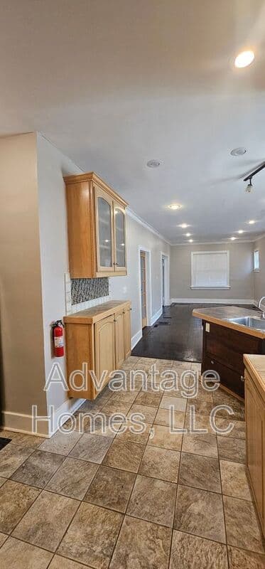 Kansas City House: 3808 Roanoke