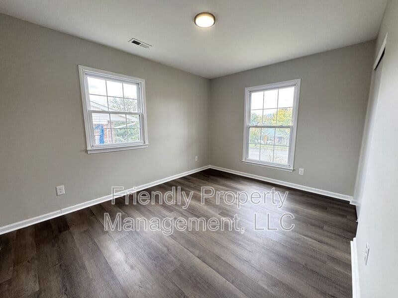 Winston-Salem House: 1050 File St