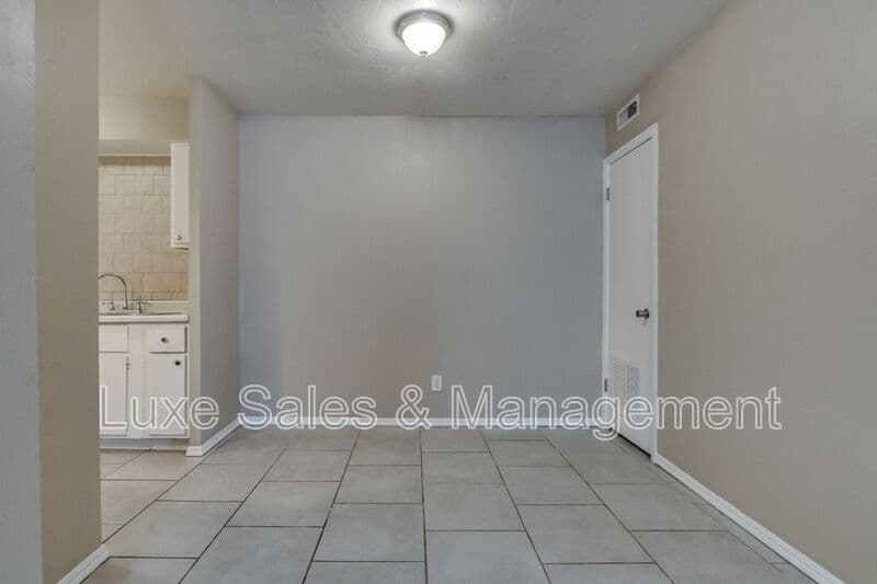 Oklahoma City Condo: 6026 NW Expressway