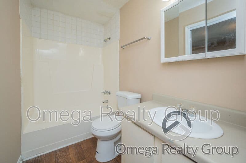 Phenix City Apartment: 901 25th Ave