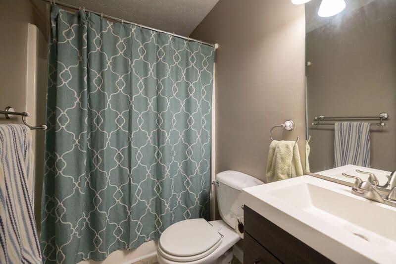 Athens House: 125 Whispering Springs