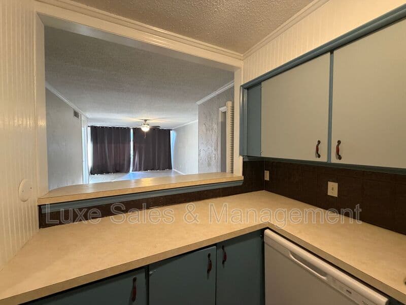 OKC Condo: 6000 N. Brookline