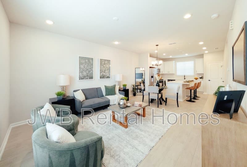 Jacksonville Townhome: 160 Barstow Pl