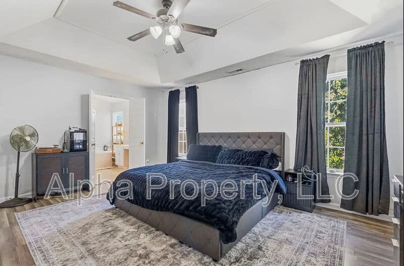 Easley House: 216 Edenberry Way