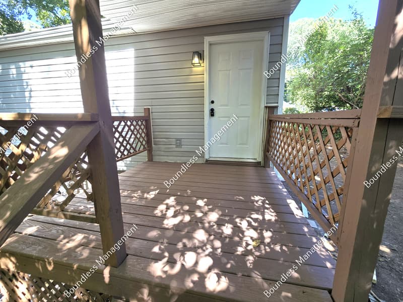 East Point House: 1398 Mcclelland Ave