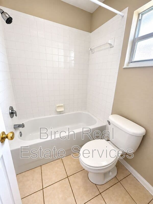 Clearwater House: 1844 East Drive