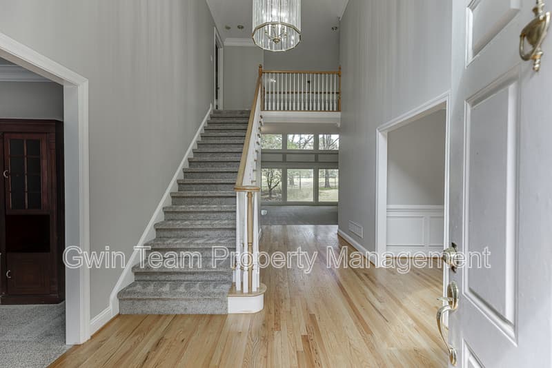 Duluth House: 9345 Riverclub Pkwy