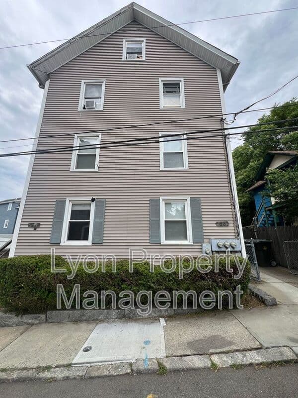 New London Condo: 53 Prest St