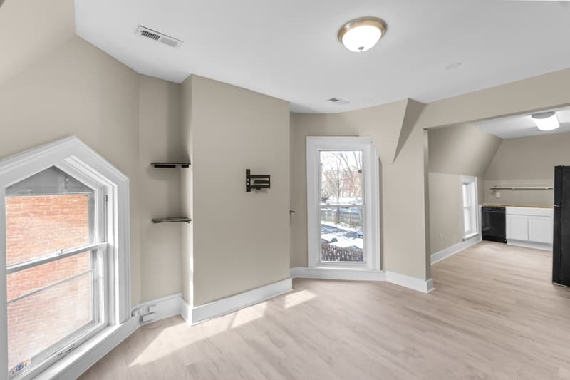 Syracuse Condo: 1111 East Genesee Street - 3