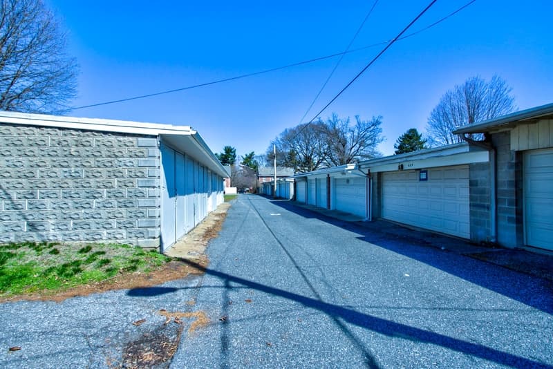 Lancaster House: 625 Hamilton Street