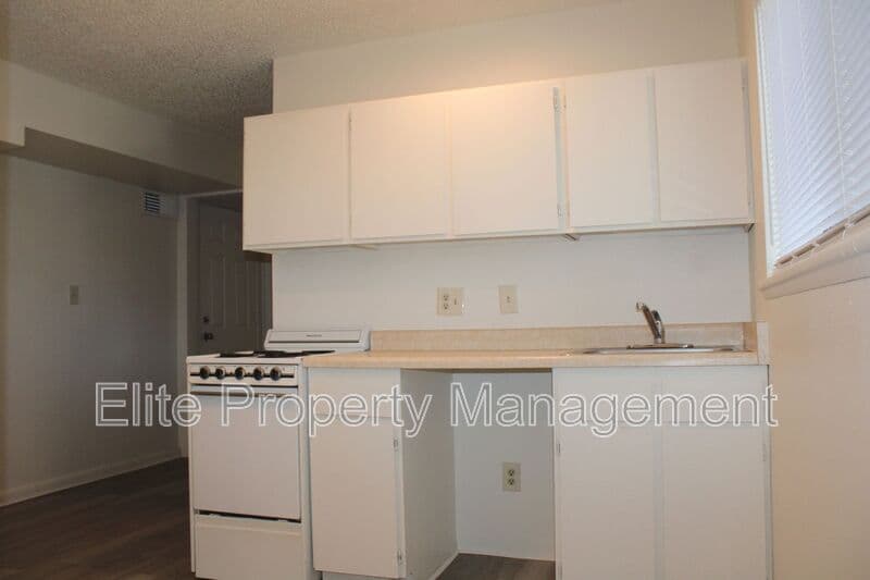 Pueblo Condo: 1529 Oakshire Ln