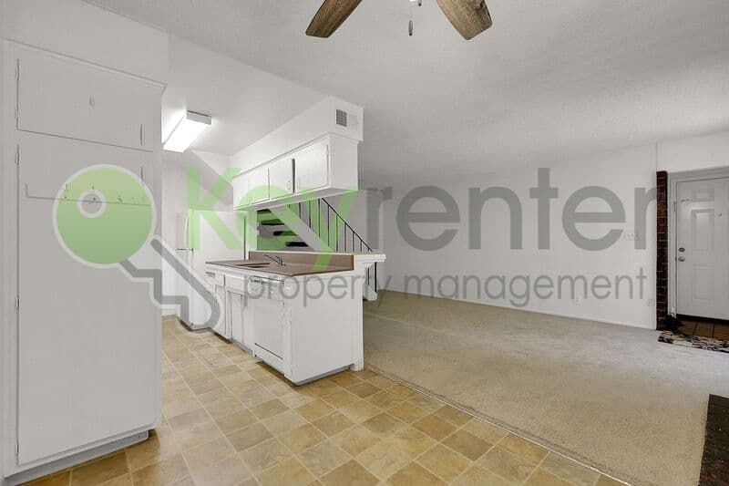Sacramento House: 2941 Norcade Circle