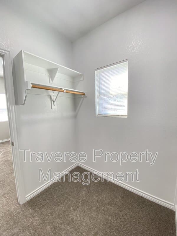 Fort Worth House: 1309 Arizona Ave