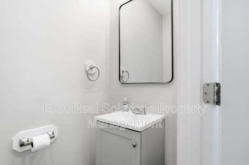 Columbus Condo: 871 Bellows Ave