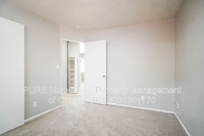 Hillsboro House: 1049 SE Walnut St.