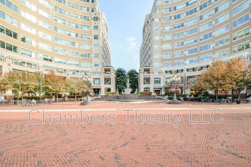 Reston House: 11475 Washington Plz W