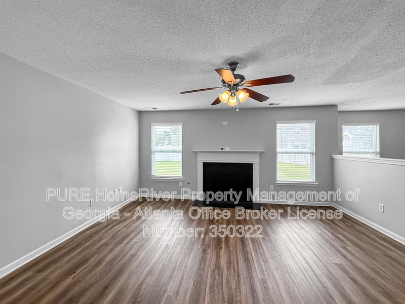 Locust Grove House: 131 Laughlin Dr
