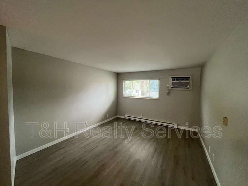 Noblesville Condo: 1152 Evans Avenue