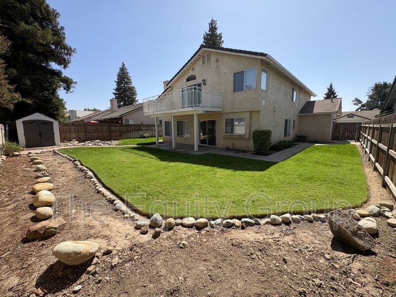 Visalia House: 5730 West Monte Verde Ct