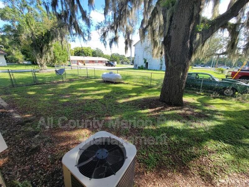 Belleview House: 6027 SE Cypress Rd.