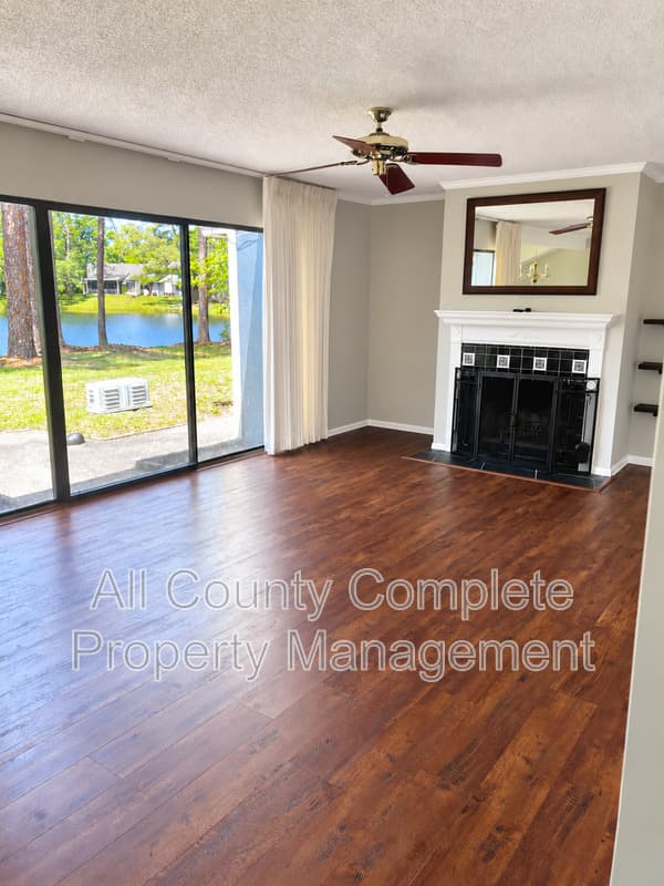 Jacksonville Condo: 6213 Lake Tahoe Dr