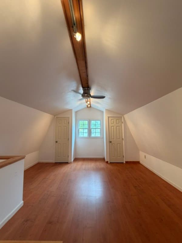 Prosperity House: 127 Oak Pointe Road
