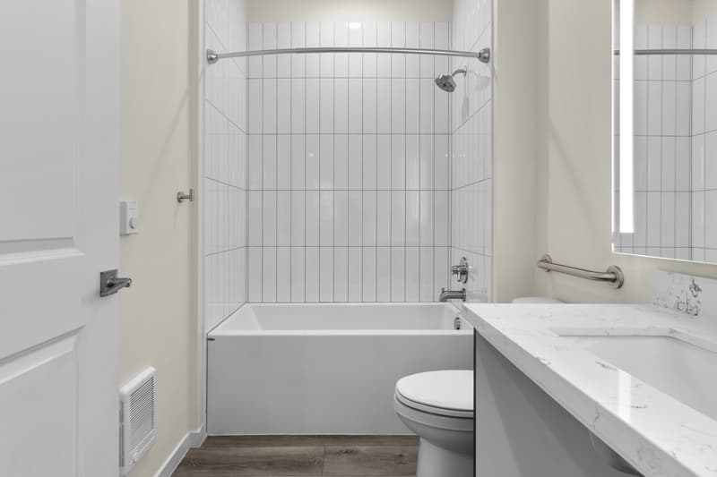 Lakewood Condo: Heron Heights 8931 Gravelly Lake Dr SW - 306