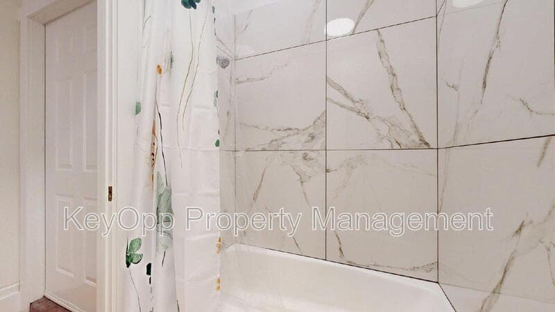 San Francisco Condo: 239 Brighton Avenue