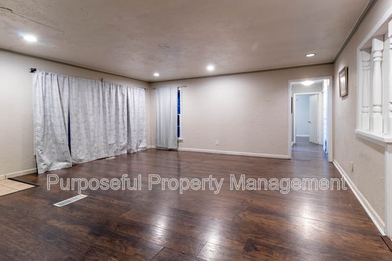 Oklahoma City House: 3500 Northwest 14th Street