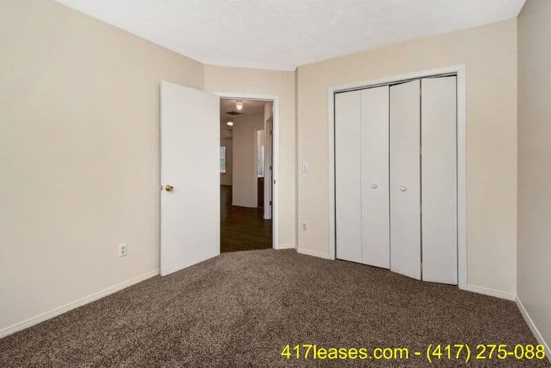 Springfield House: 1849 W Farm Road 102