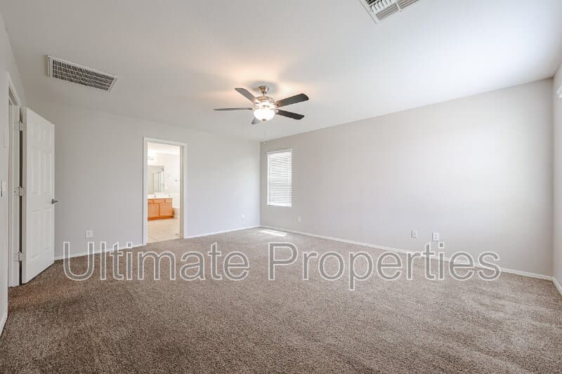 Buckeye House: 19417 W Morning Glory Dr