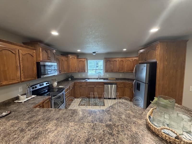 Grants Pass House: 1630 Medart Ln