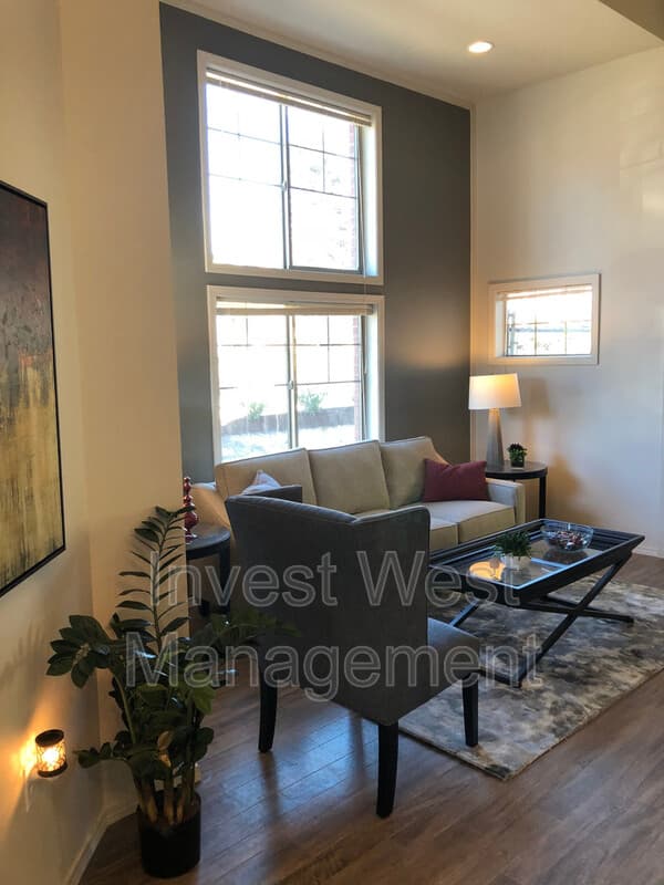 Washougal House: 2300 Main Street
