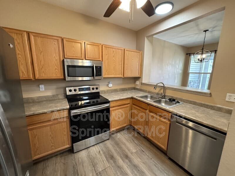 Colorado Springs Townhome: 1841 Reilly Grove