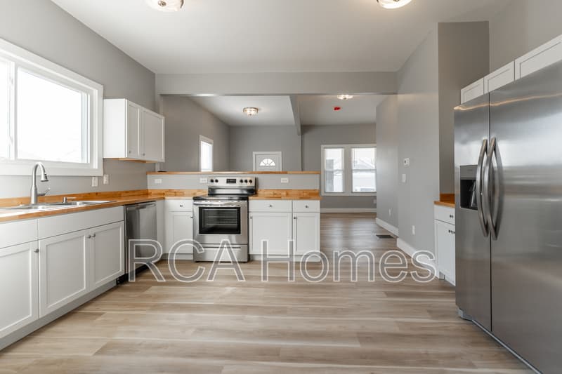 Indianapolis House: 646 West 30th Street