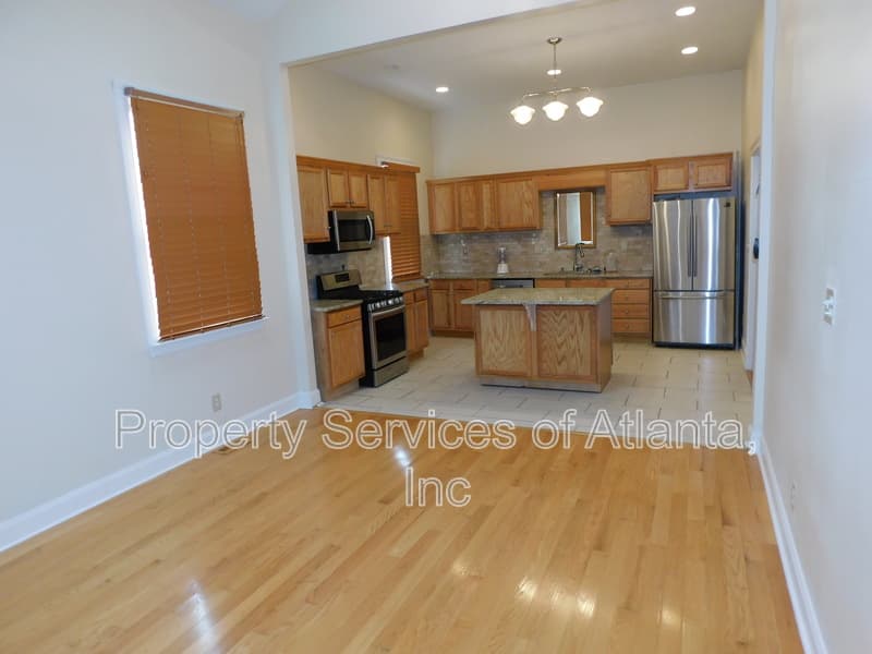 Atlanta House: 675 Grady Pl SW