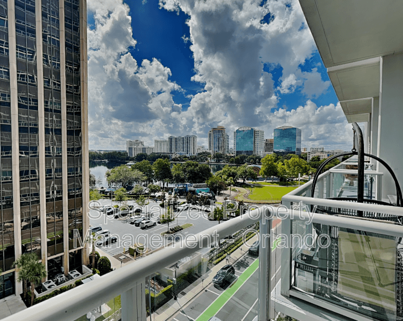 Orlando House: 150 E Robinson St