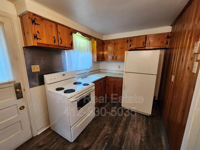 McKeesport Condo: 1040 Summit Street - 1