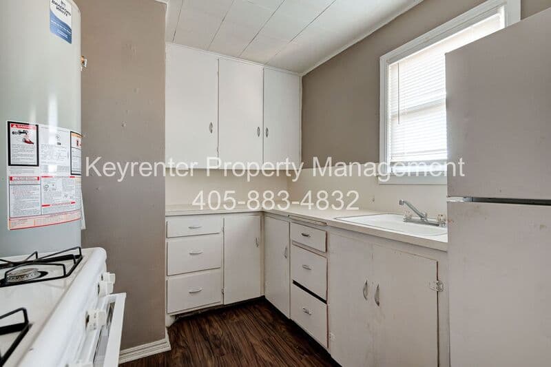 Oklahoma City House: 316 SW 27th St - Unit 4