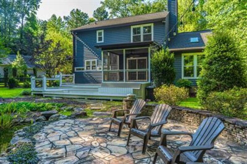 Southern Pines House: 145 Sandhurst Place