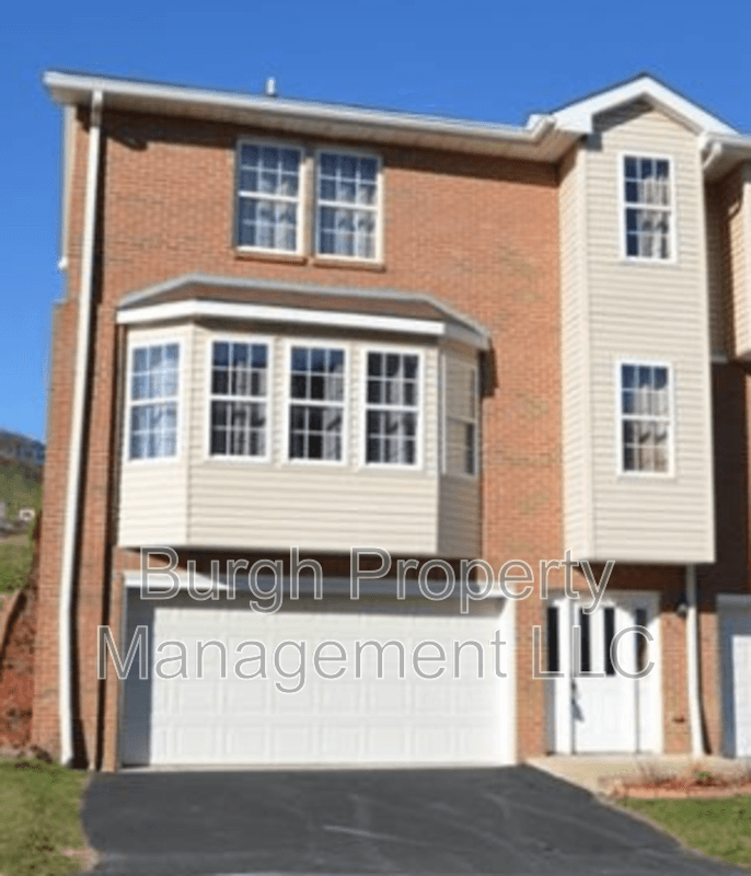 Pittsburgh Townhome: 801 Wingate Dr