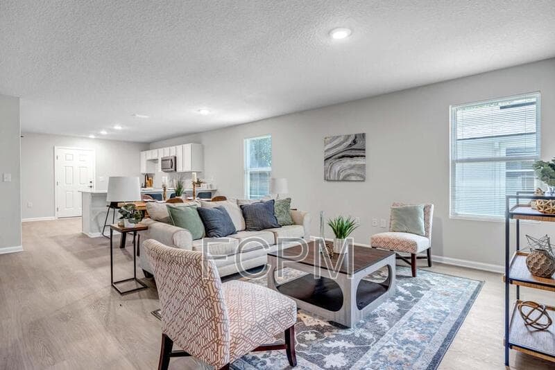 Jacksonville House: 5460 Amazon Ave