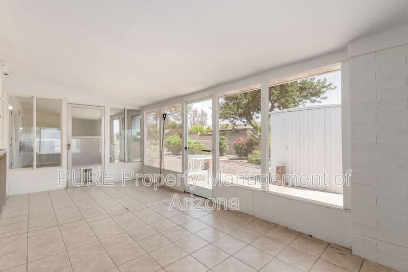 Mesa House: 5801 E Casper Rd