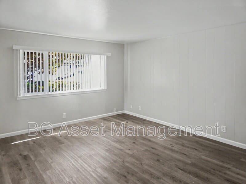 San Pablo Condo: 1691 Hayes Street