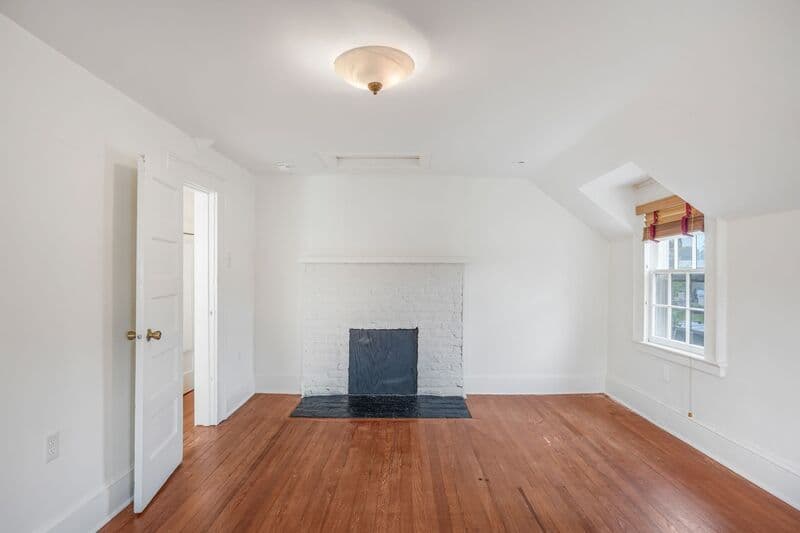 Fredericksburg House: 708 Kenmore Ave