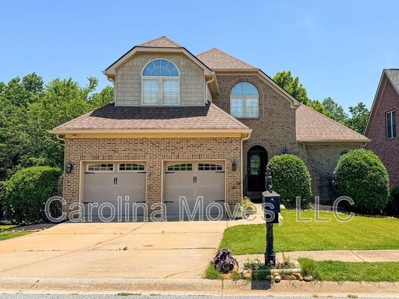 Duncan House: 745 Charleston Place