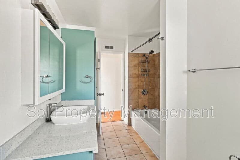 San Rafael House: 600 Tarragon Drive