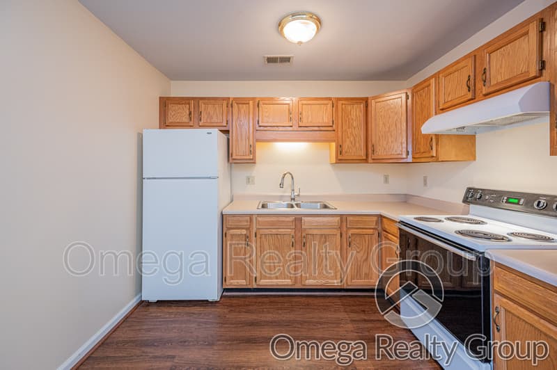 Mc Calla Condo: 484 Grey Hill Rd