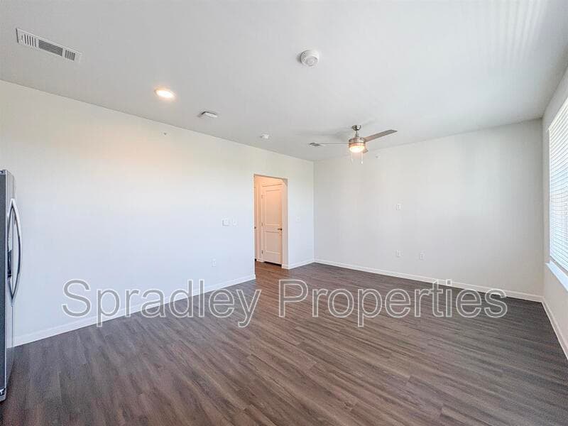 Belton Condo: 710 Shine St.