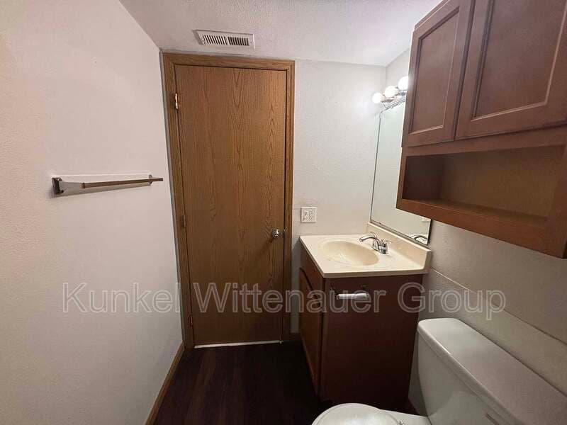 Swansea Condo: 1803-4 Jamestown Road